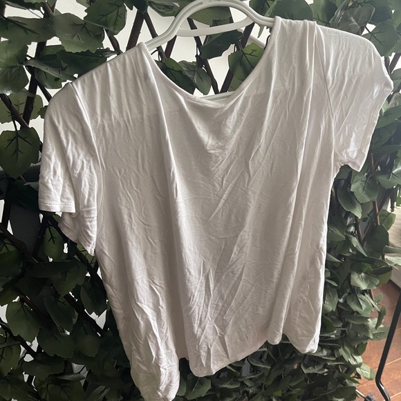 Babaton White backless tee - Picture 3 of 4